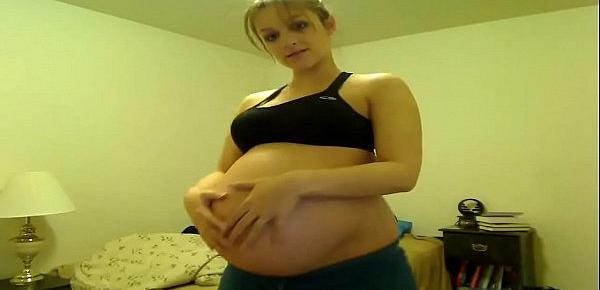  Pregnnt Tori Taylor Blue Shorts